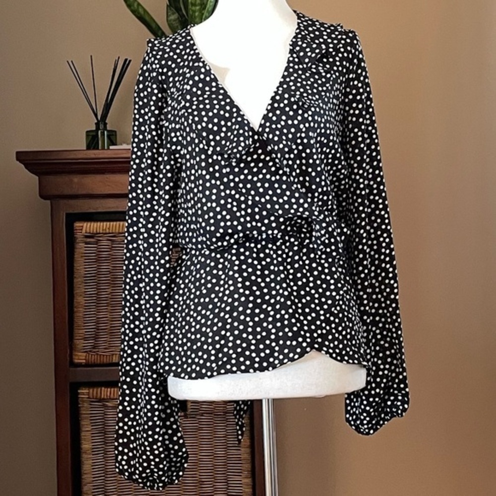 Max Studio Wrap Ruffle Front Top - Picture 3 of 8